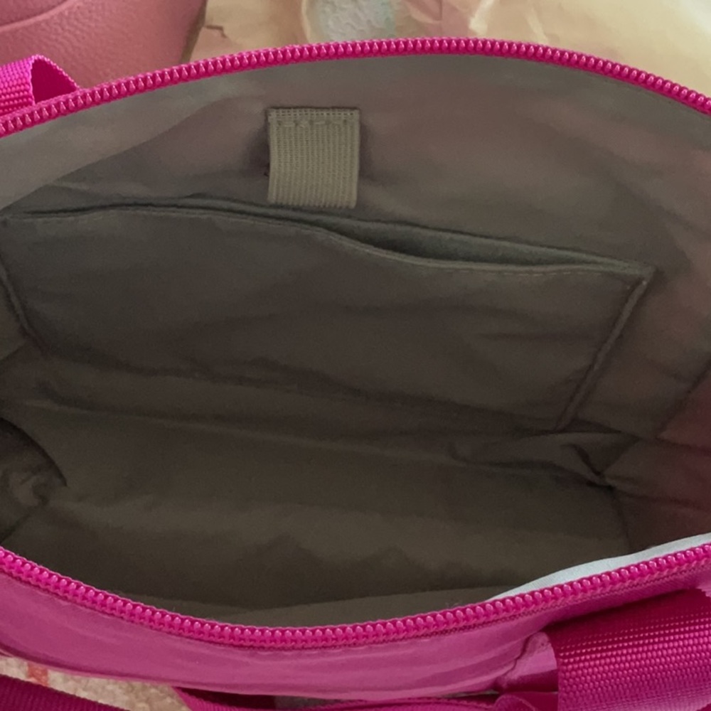 Baggallini Pink Tote Bag - Picture 9 of 13